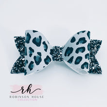 Load image into Gallery viewer, Girls Gray Leopard Bow
